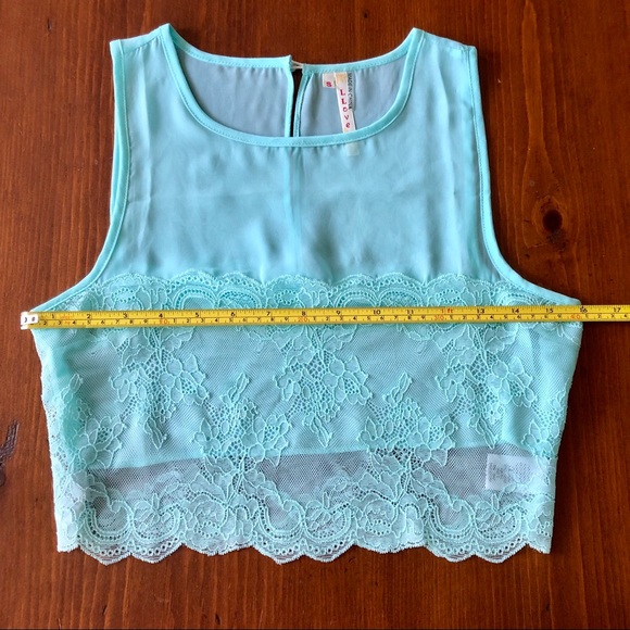 Sheer lace crop top - Picture 7 of 8